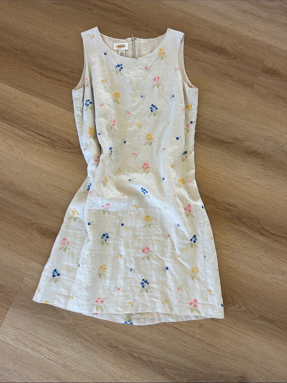 Vintage Talbots embroidered linen summer dress